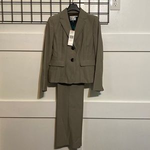Le Suit - 3pc suit (petite)